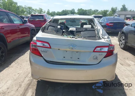 2014 Toyota Camry Le z USA, uszkodzony, nr VIN 4T1BF1FK3EU456060